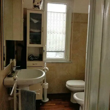 100 Viale Italia * 斯培西亚