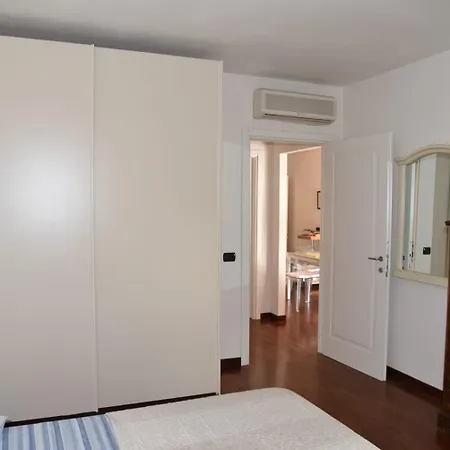 Apartment 100 Viale Italia La Spezia